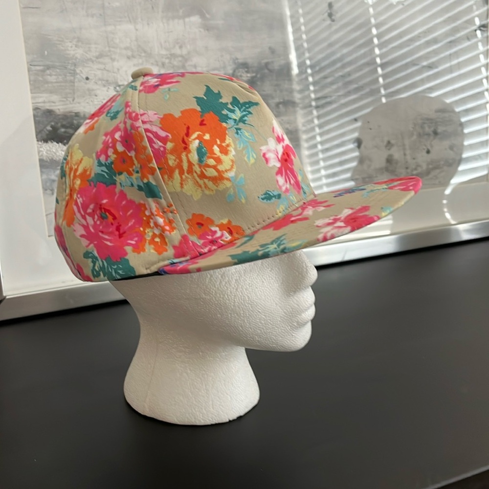 New Floral Snap-back hat